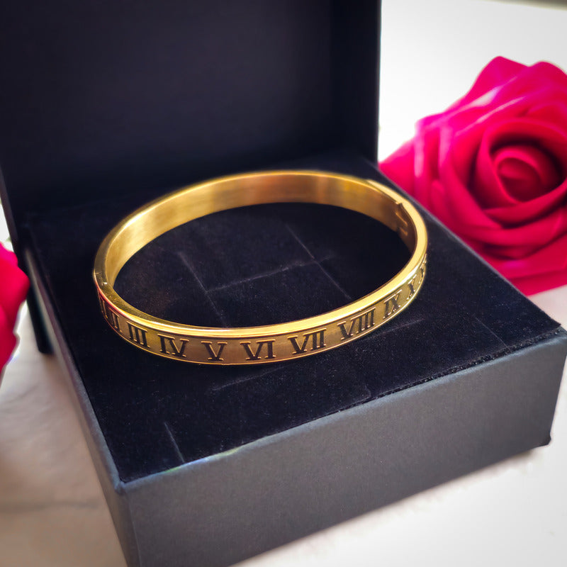 Roman Numeral Bracelet - Gold Plated