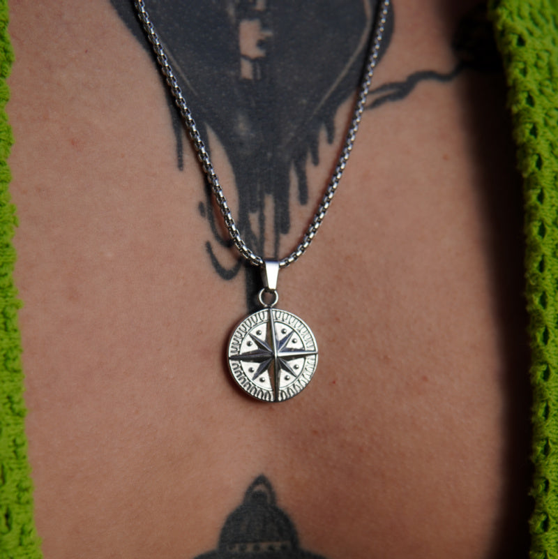 Compass Necklace (Silver)