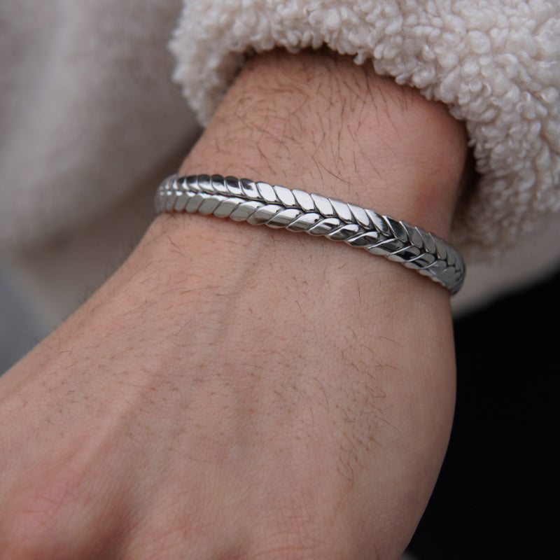 Silver Feathered Bangle